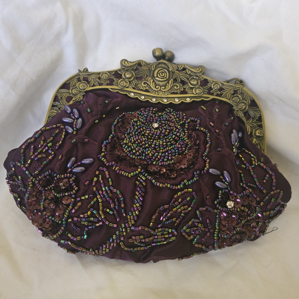 🎄SALE🎄 Embellished Purple Clutch Bag